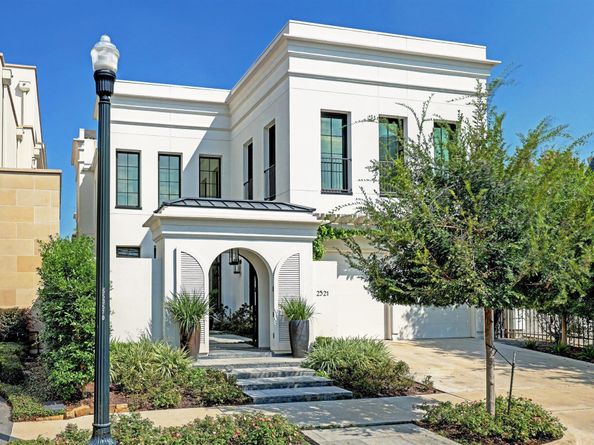 2521 Westgate Drive, Houston TX 77019