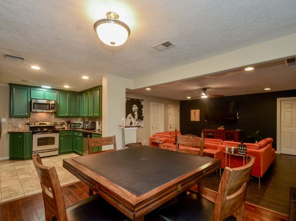 4315 Fernwood Drive, Houston TX 77021