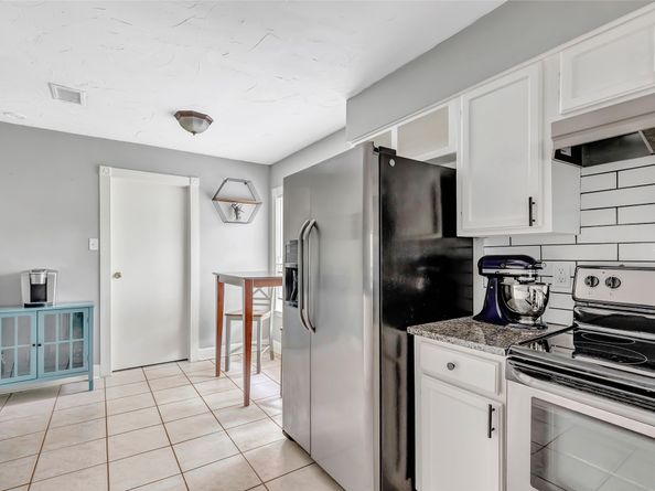 2138 Middle Creek Drive, Houston TX 77339