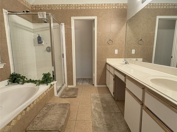 2230 Laurel Oaks Drive, Houston TX 77014
