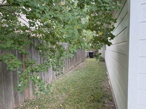 2230 Laurel Oaks Drive, Houston TX 77014