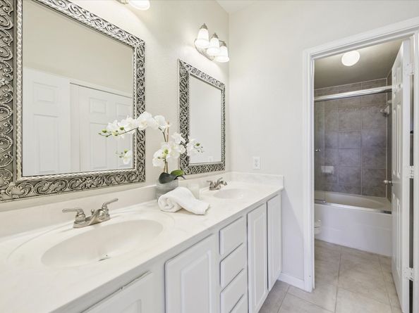 12707 Boheme Drive 1401, Houston TX 77024