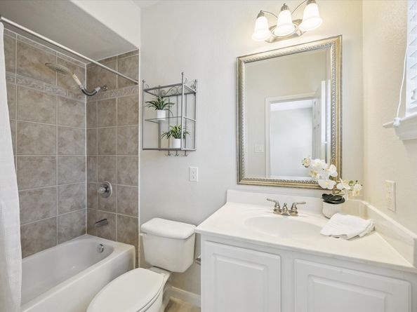 12707 Boheme Drive 1401, Houston TX 77024