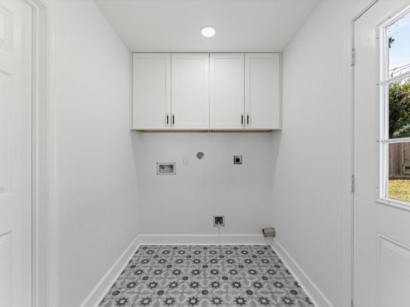 1818 Nina Lee Lane, Houston TX 77018