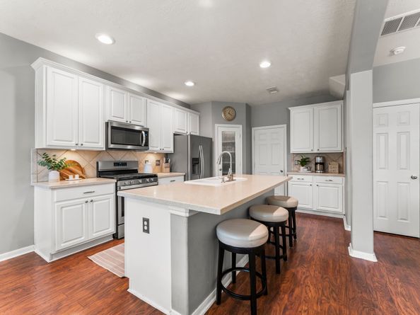 15 Bellisima Court, The Woodlands TX 77384