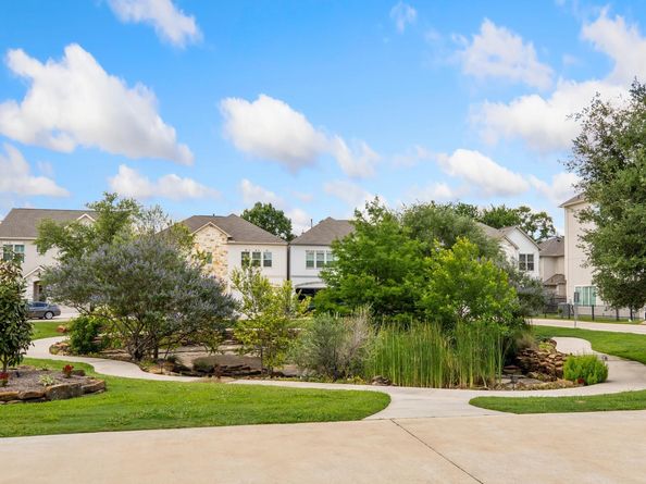 7720 N Fall Run Crossing, Houston TX 77055