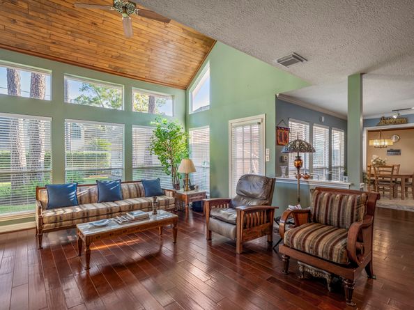 12227 Moorcreek Drive, Houston TX 77070