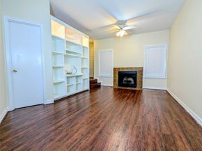 2011 Spenwick Drive 412, Houston TX 77055