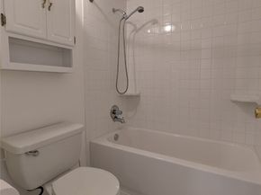 2011 Spenwick Drive 412, Houston TX 77055