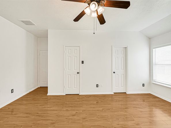 1727 Mickle Creek Drive, Houston TX 77049