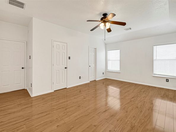 1727 Mickle Creek Drive, Houston TX 77049