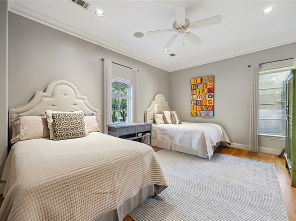 5440 Huckleberry Lane, Houston TX 77056