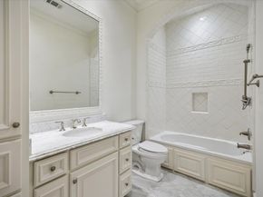 5440 Huckleberry Lane, Houston TX 77056