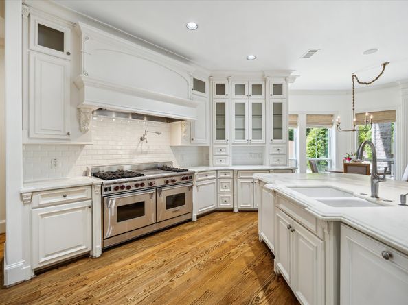 5440 Huckleberry Lane, Houston TX 77056
