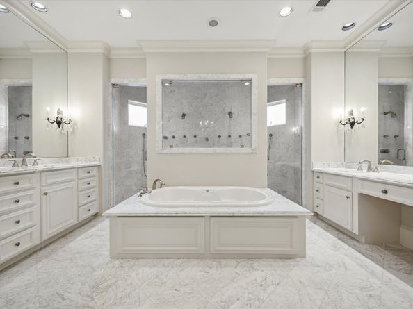 5440 Huckleberry Lane, Houston TX 77056