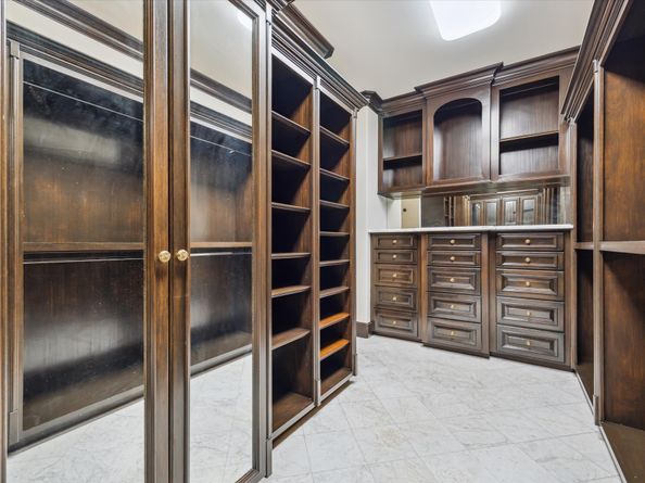 5440 Huckleberry Lane, Houston TX 77056