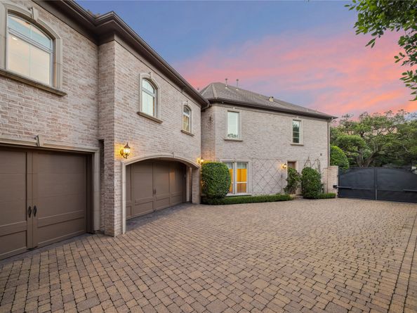 5440 Huckleberry Lane, Houston TX 77056