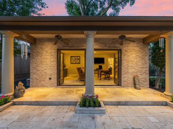 5440 Huckleberry Lane, Houston TX 77056