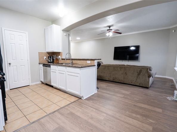 4908 Landward Lane, Houston TX 77066
