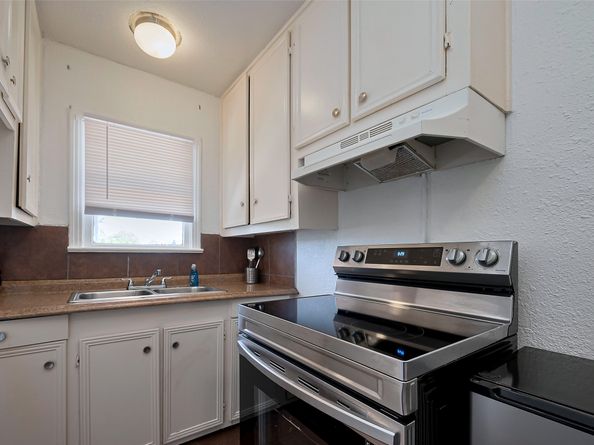 5114 Grantwood Street, Houston TX 77004