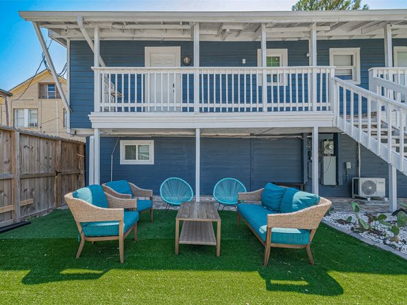 5114 Grantwood Street, Houston TX 77004