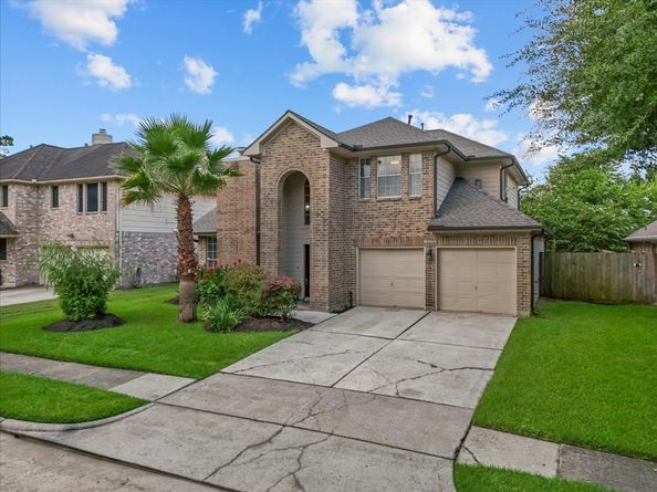 16050 Cedar Gully Dr, Friendswood TX 77546