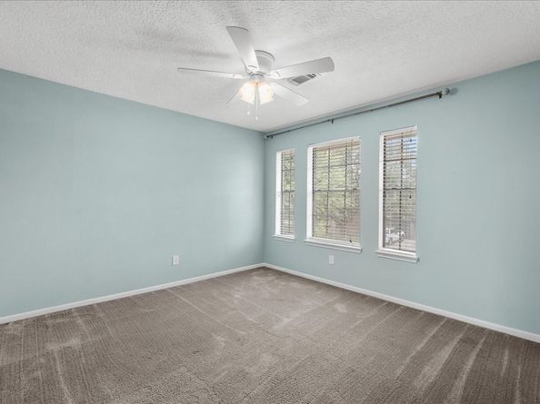 16050 Cedar Gully Dr, Friendswood TX 77546