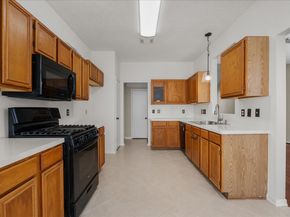 16050 Cedar Gully Dr, Friendswood TX 77546