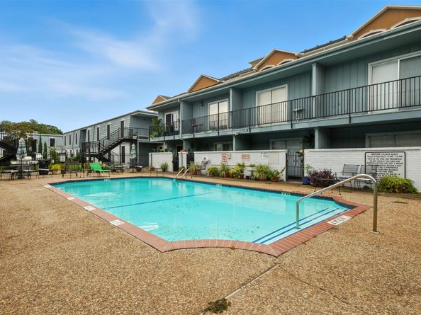 1901 S Voss Road 33, Houston TX 77057
