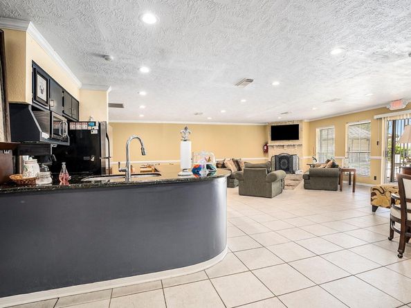 1500 Bay Area Boulevard 424, Houston TX 77058