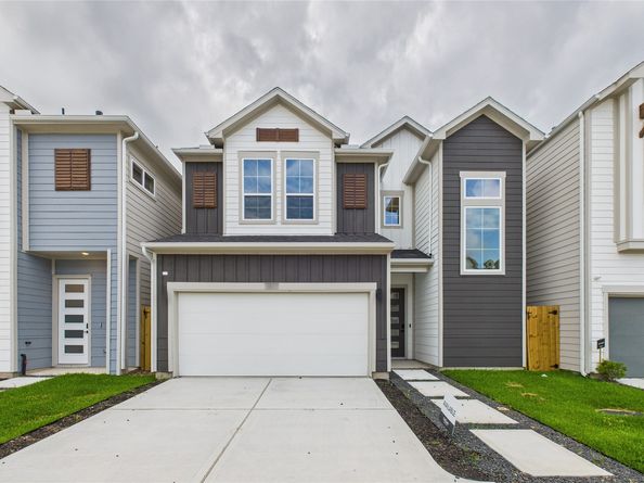 5815 Highland Sky Lane, Houston TX 77091