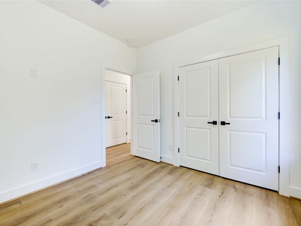 6710 Kassarine Pass A/B, Houston TX 77033