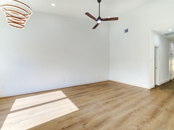6710 Kassarine Pass A/B, Houston TX 77033