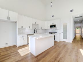 6710 Kassarine Pass A/B, Houston TX 77033