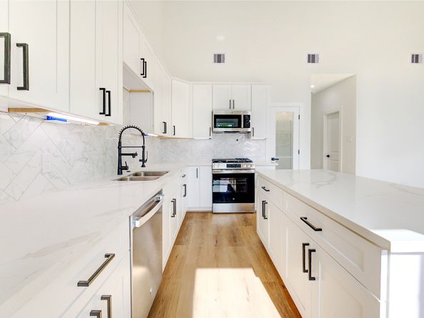 6710 Kassarine Pass A/B, Houston TX 77033