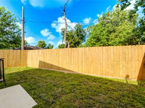 6710 Kassarine Pass A/B, Houston TX 77033