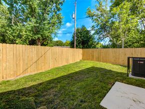 6710 Kassarine Pass A/B, Houston TX 77033
