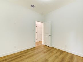 6710 Kassarine Pass A/B, Houston TX 77033