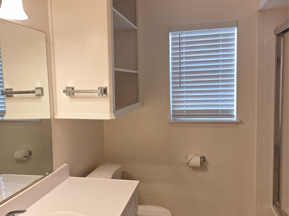 4030 Knoll Glen Drive, Houston TX 77082