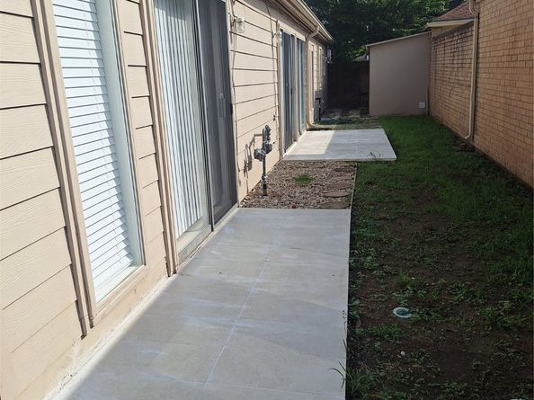 4030 Knoll Glen Drive, Houston TX 77082