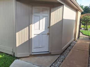 4030 Knoll Glen Drive, Houston TX 77082