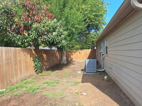 4030 Knoll Glen Drive, Houston TX 77082