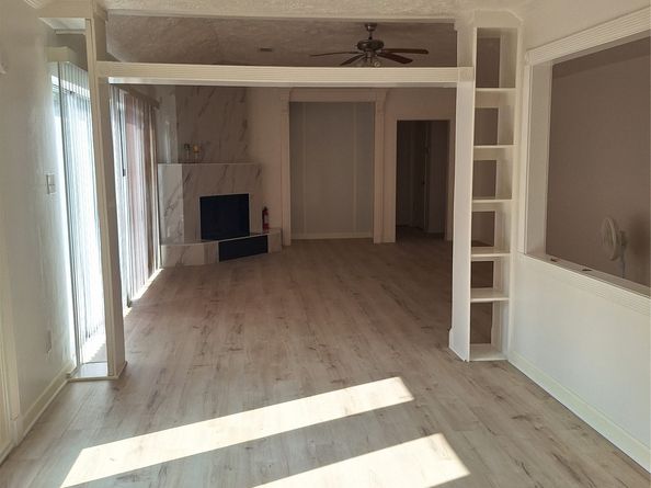 4030 Knoll Glen Drive, Houston TX 77082