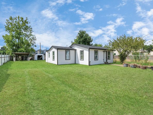 9818 Kerr Street, Houston TX 77029