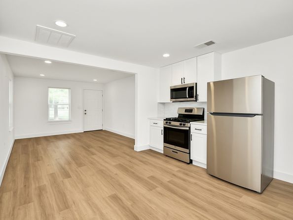9818 Kerr Street, Houston TX 77029
