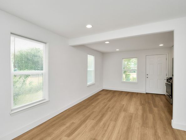 9818 Kerr Street, Houston TX 77029