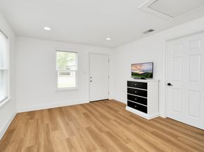 9818 Kerr Street, Houston TX 77029