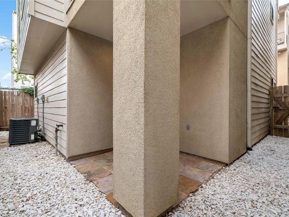 808 Paige Street, Houston TX 77003