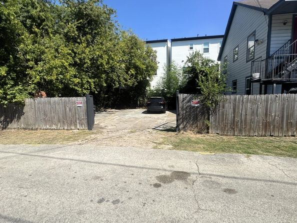 2511 Rosalie Street, Houston TX 77004