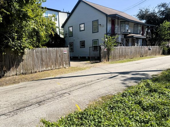 2511 Rosalie Street, Houston TX 77004